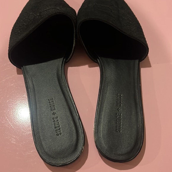 Silence + Noise black leather Slid-On -8M snake print - Picture 4 of 9